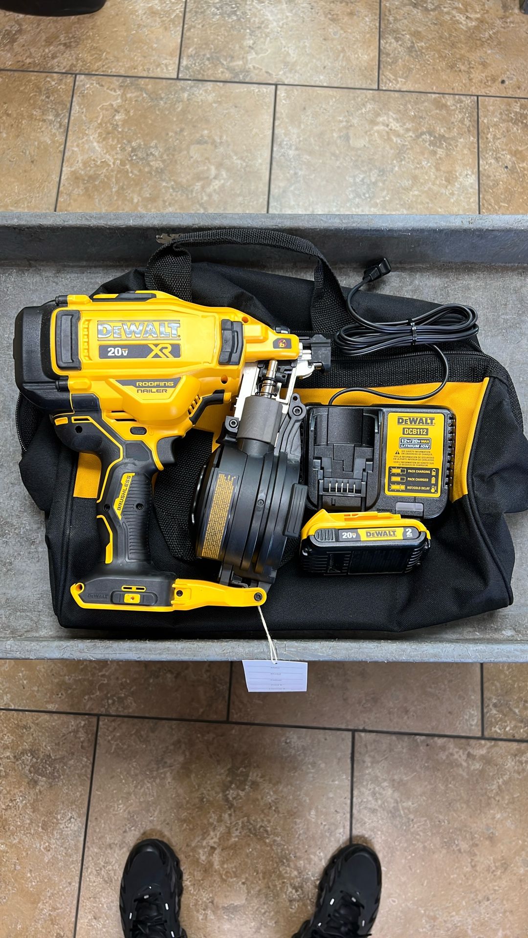 Dewalt 20v Max XR With Batter And Charger