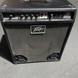 PEAVEY bass Amplifier 