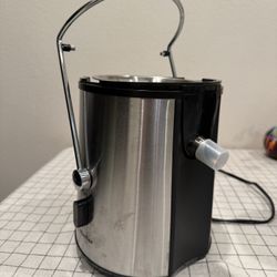 Mueller Juicer - Used Maybe Three Times