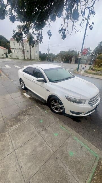 2013 Ford Taurus