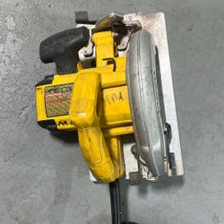Dewalt Circular Saw DWE575