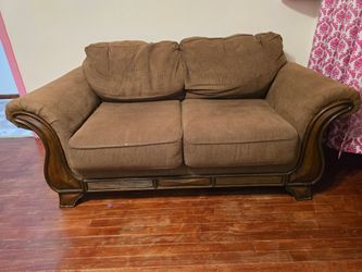 Love seat/couch