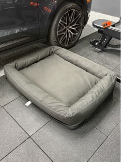 Like New Dog Bed