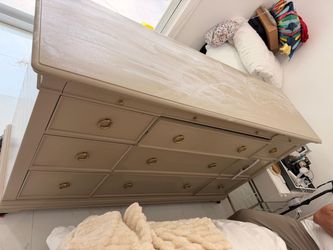 Free dresser