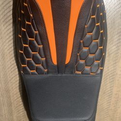 C.C. RIDER Dyna Seat 2 up Seat Motorcycle Seat Honeycomb For Dyna Low Rider Fat Bob FXD/FXDWG, 2006-2017