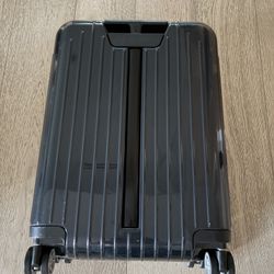 RIMOWA Salsa Air Essential Cabin
