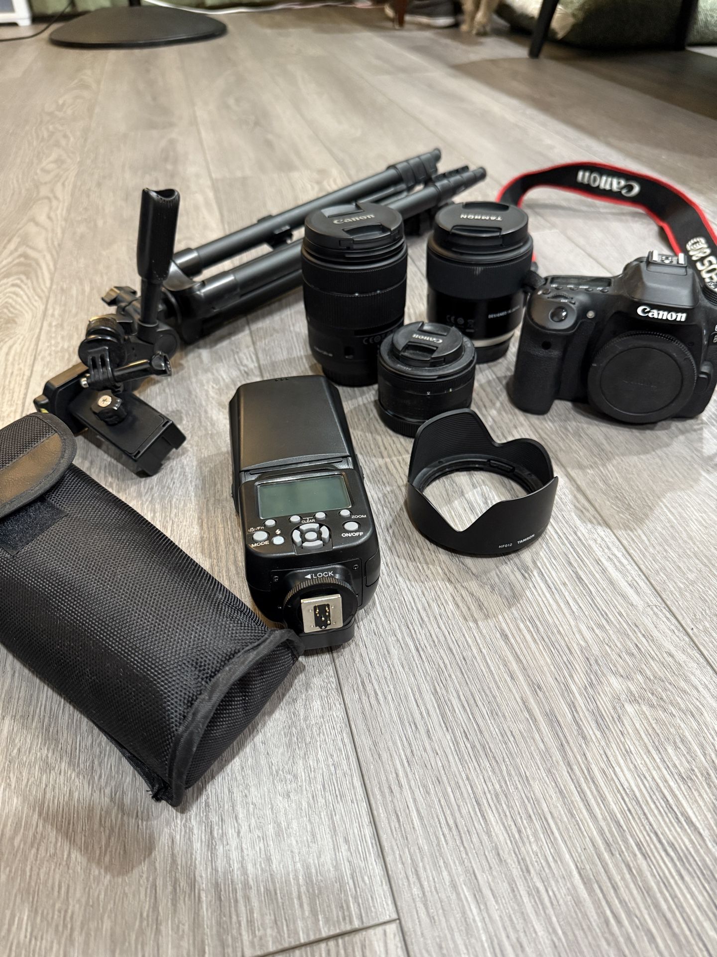 Canon EOS 80D BUNDLE