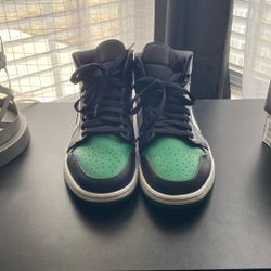 Air Jordan 1 Mid Pine Green , Size 9, Used & Authentic