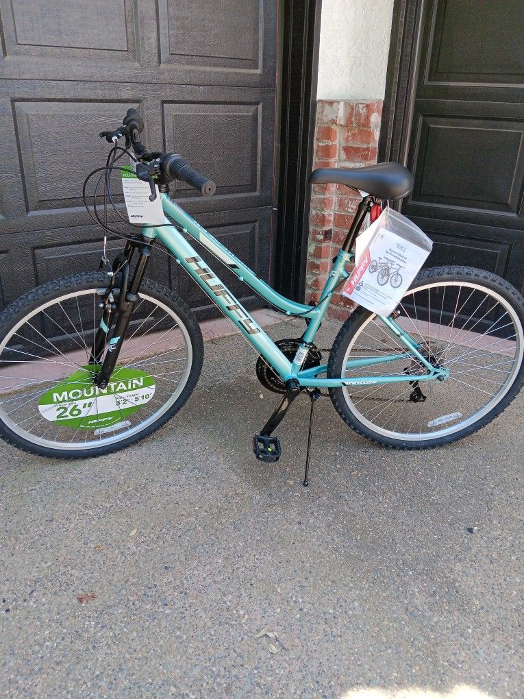 Huffy Mountain Bike 18 Speed 26" Wheels