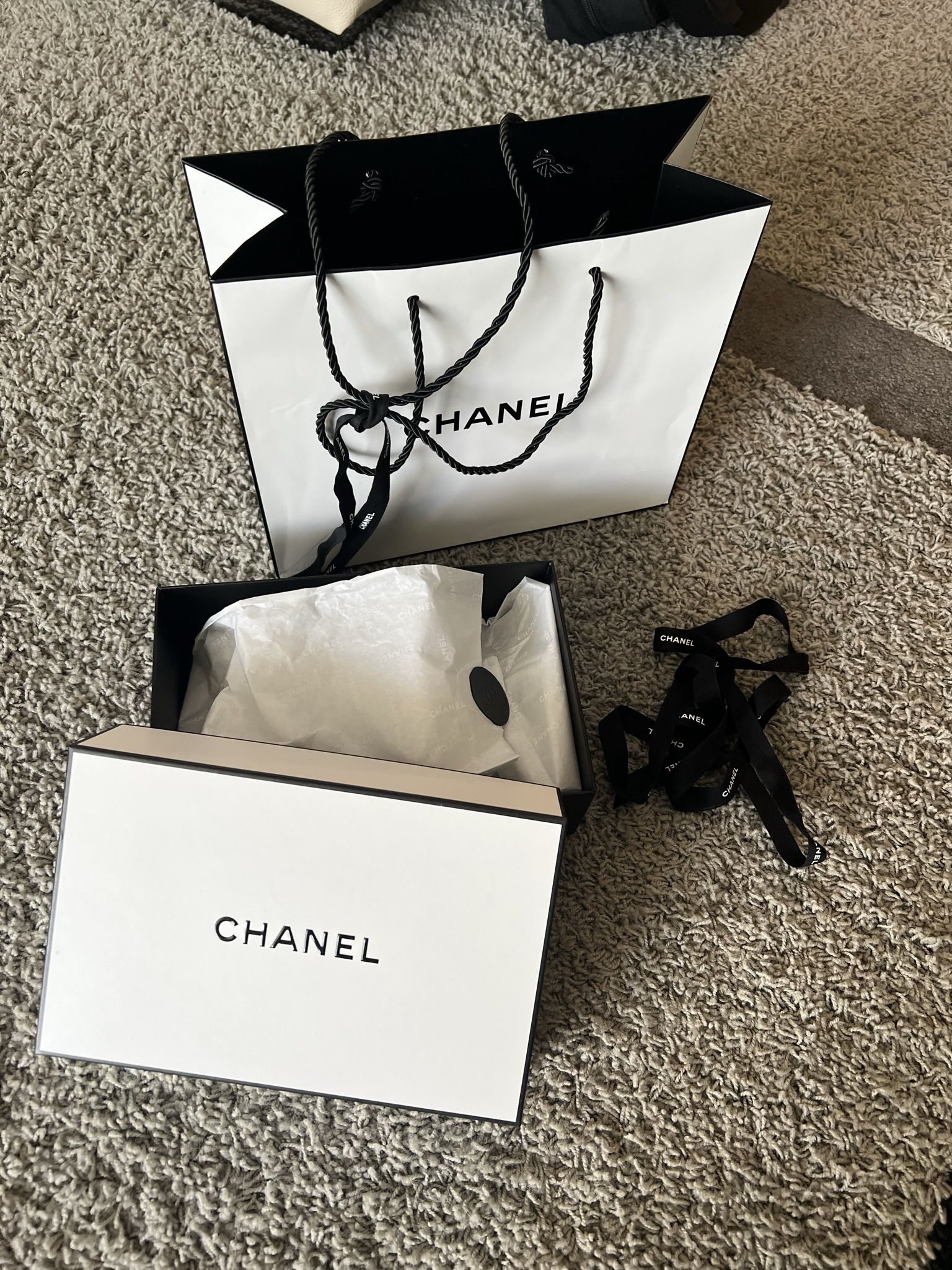 Chanel Gift Box And Gift Bag 35 for Sale in Halndle Bch FL OfferUp