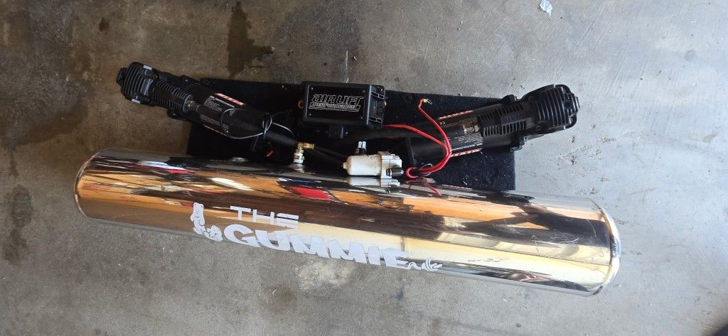 Airlift 3P Management
1/4
🚫No Controller
Manifold
Wiring harness
5 gallon tank
2 viair compressors One
Water trap