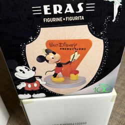 Disney ERAS Mickey Mouse Walt Disney Productions Statue Figurine !!!!!