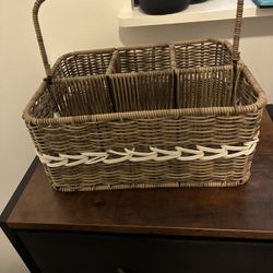 Wicker Basket Set – Serving Trays + Organizer Basket