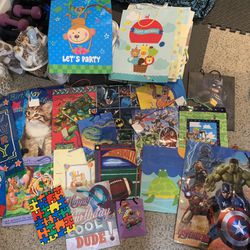 Lot Of 20 Kids Birthday Gift Bags  Various Sizes 