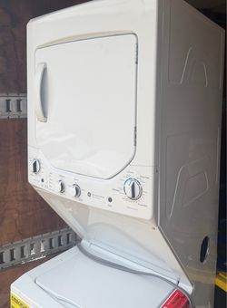 GE Stacked Washer & Dryer – Lightly Used