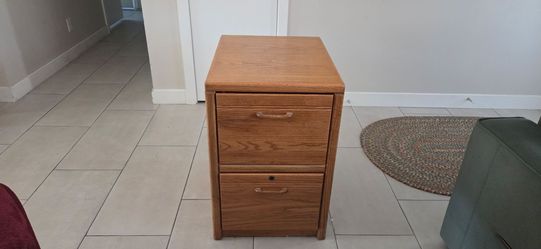 2 drawer oak file cabinent