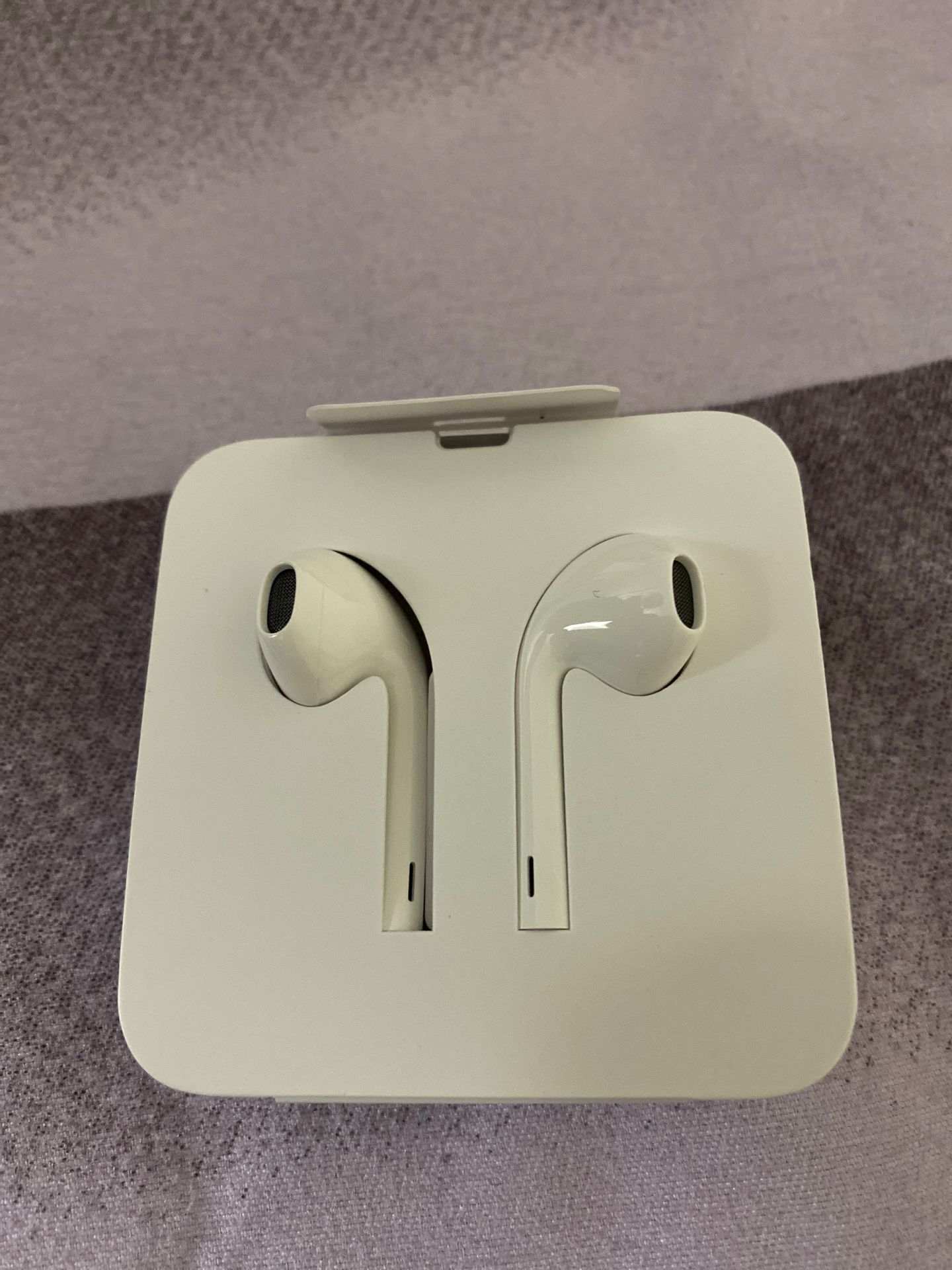 Brand New Apple Earphones