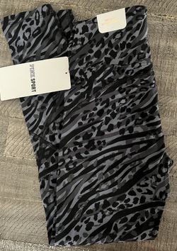 Victoria Secret Pink Leapard Print Leggings