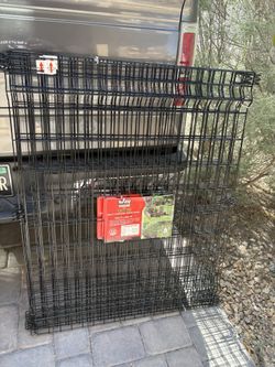 6 BRAND NEW FENCE PANELS (TURNS INTO FENCE) $100