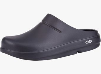 OOFOS Unisex-Adult OOcloog- Black Men9/Women's 11