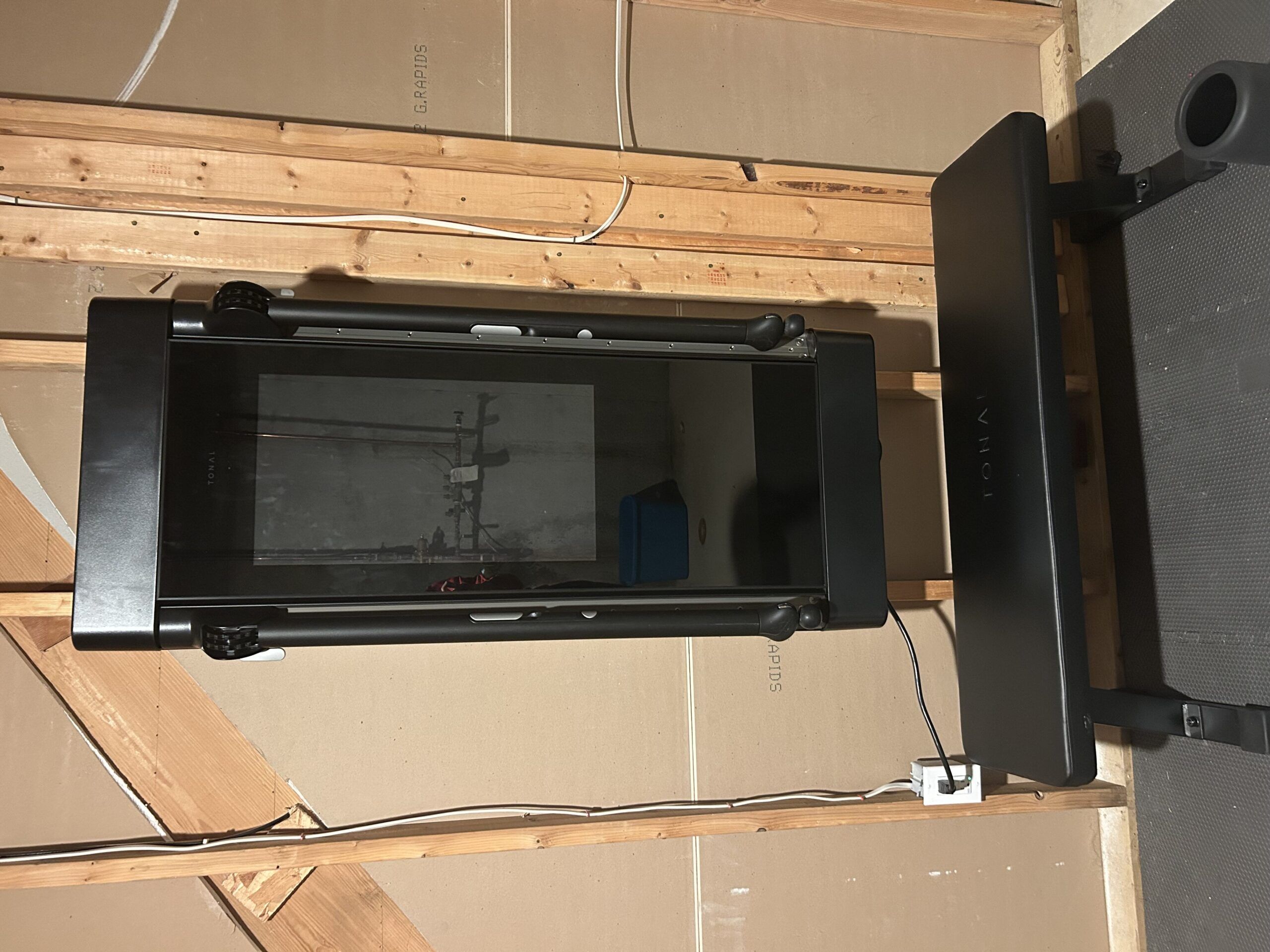 2022 Tonal Home Gym Very Good Condition with Smart Accessories - Maineville, OH