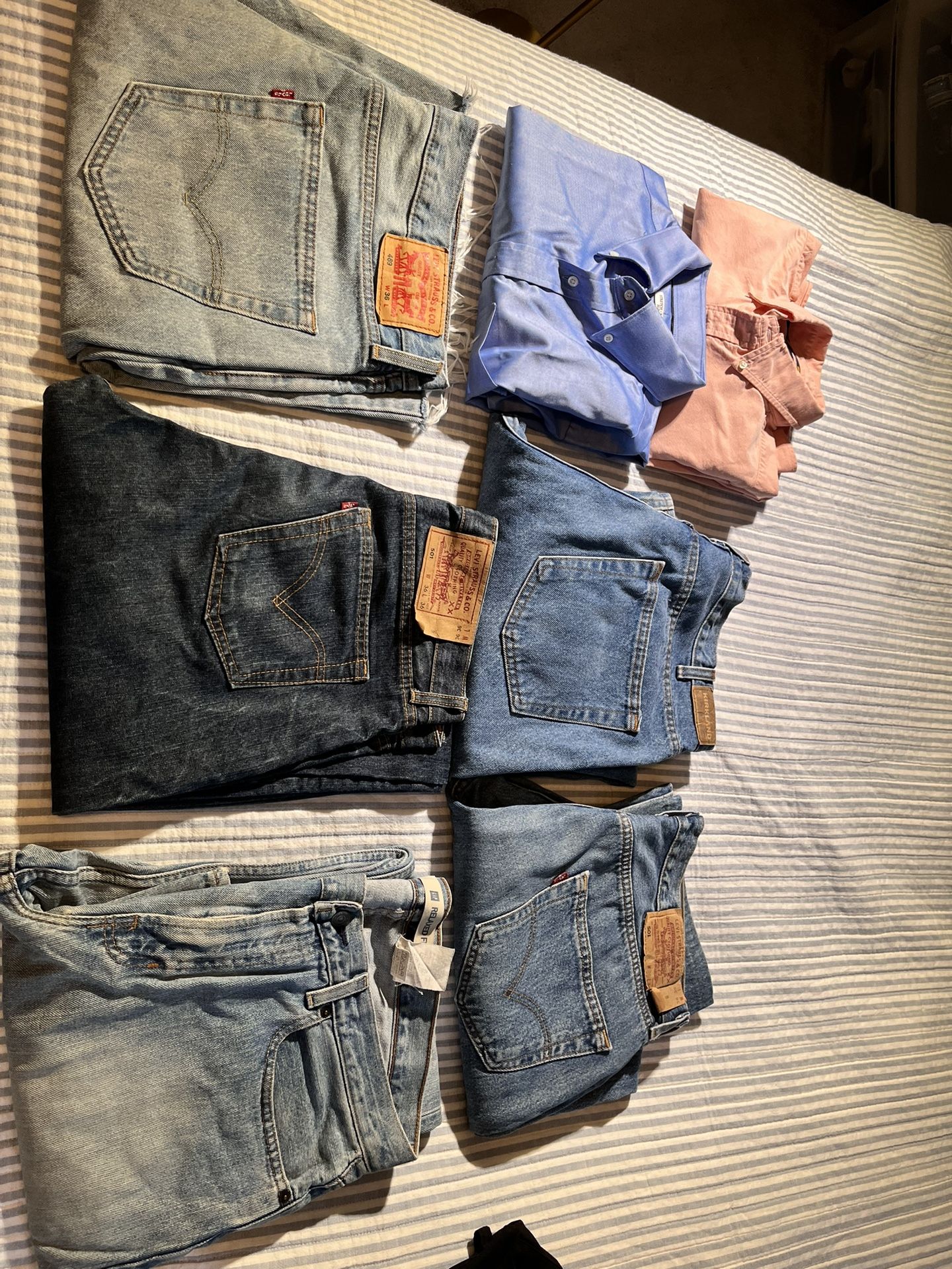 fashionable jeans, excellent quality and excellent condition. 40 for everything