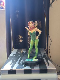 Poison Ivy Statue.