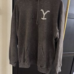 Yellowstone hoodie Size L