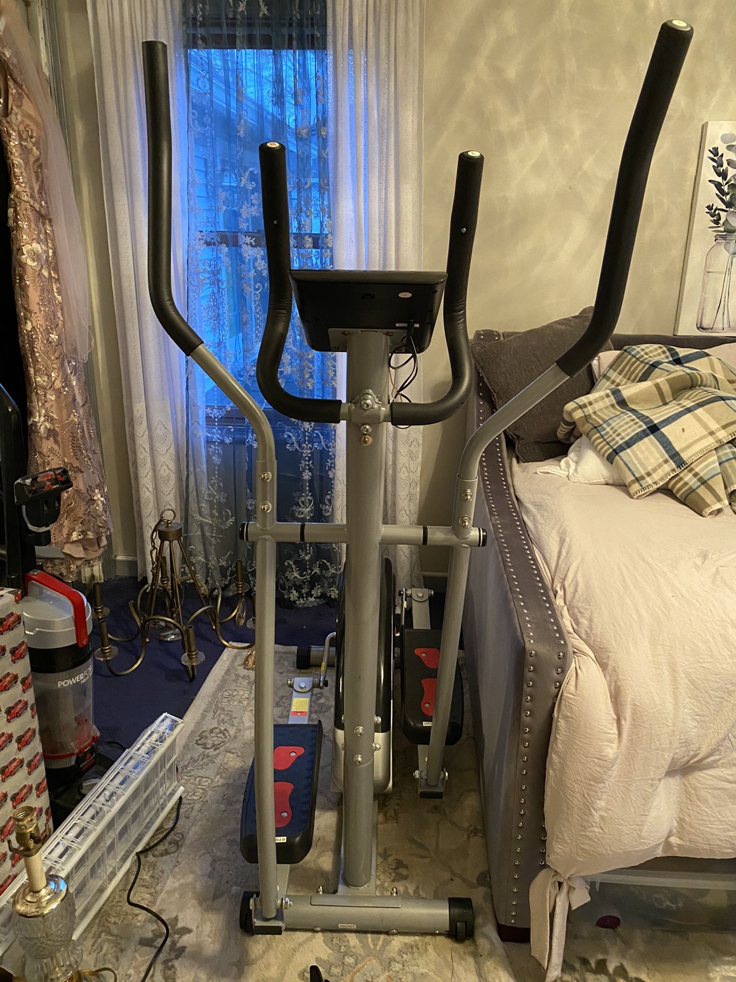 Ancheer Elliptical machine