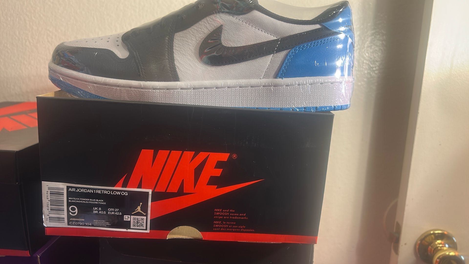 Air Jordan 1 Low Retro UNC Men Size 9