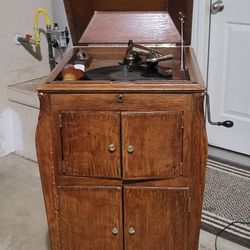 1913 Victor Victrola Model VV-XI