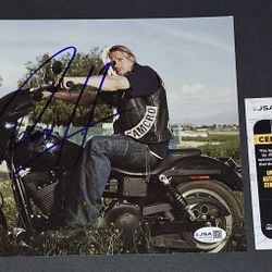 🔥 Charlie Hunnam autographed 8x10 JSA COA🔥
