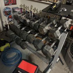 Weight rack with dumbbells