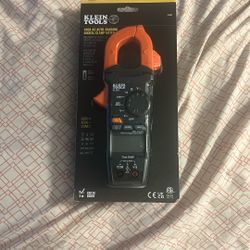 Digital Clamp Meter