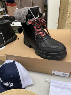 Ugg Snow Boots 