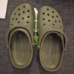 Crocs Size 6