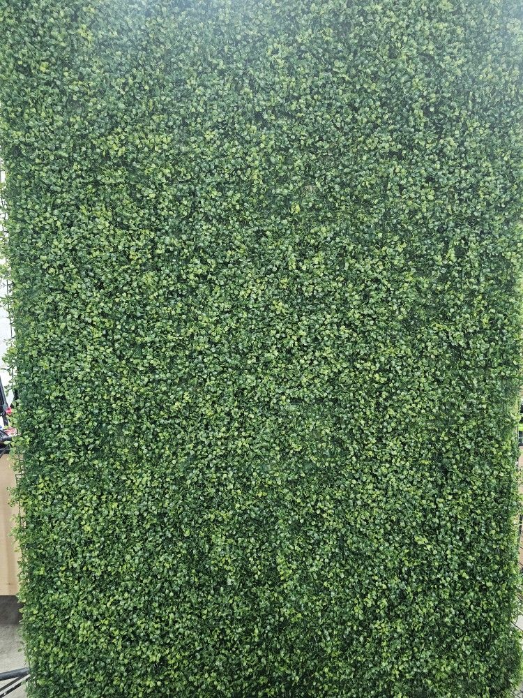 Grass Wall Backdrop 8ft High 4 Ft Wide