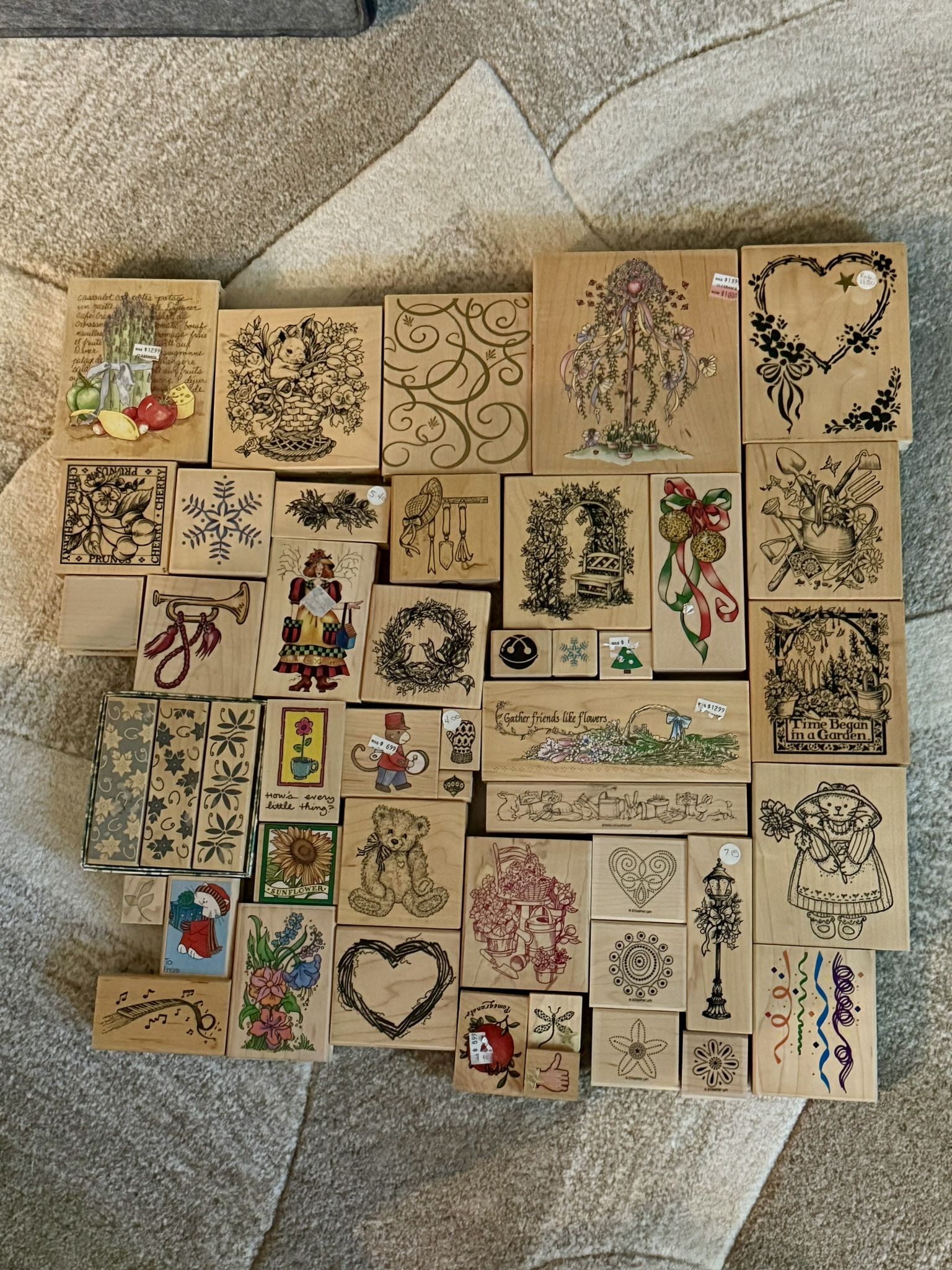 Huge Lot of Rubber stamps. Good condition. Many never used