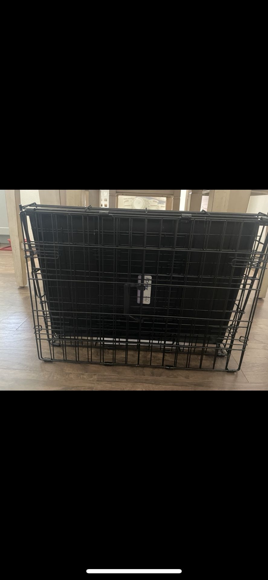 Like New 24” Crate