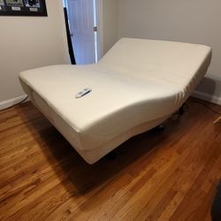 Queen Temperpedic Mattress With Elevation Base