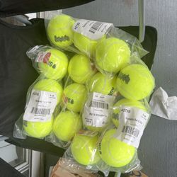 KONG SqueakAir Balls Dog Toy, Big, Pack of 3