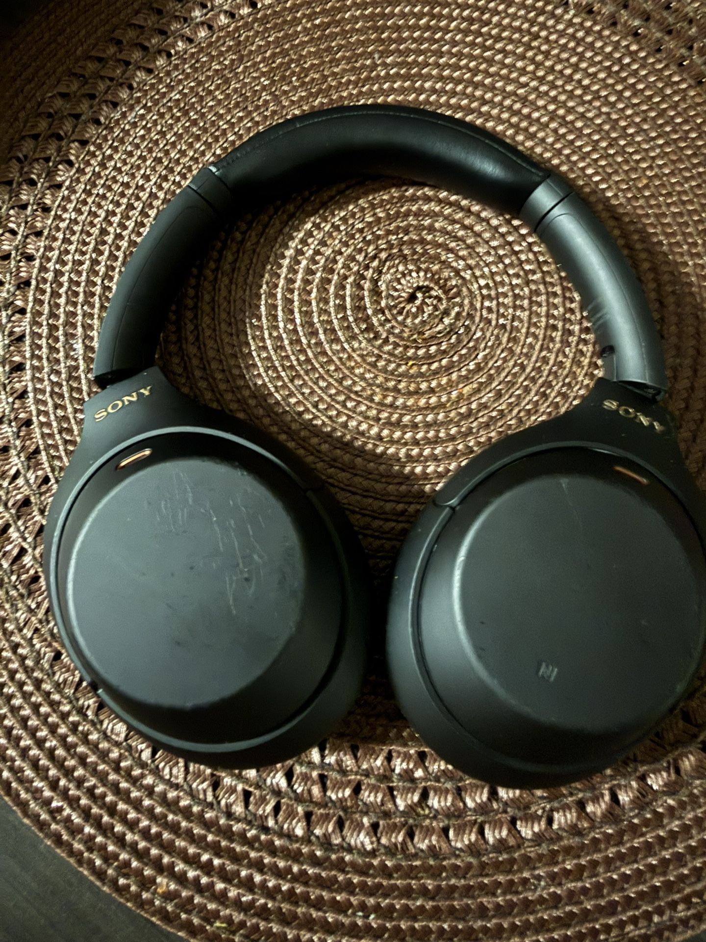 SONY WIRELESS HEADPHONES 