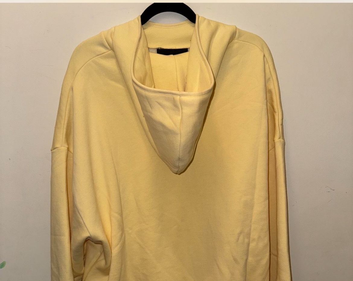 Canary Essentials Hoodie Hoodover Size Large