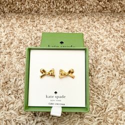💲22💅kate spade Gold Stud Earrings for Women