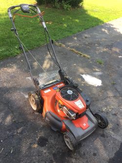 Husqvarna HU775H Briggs Stratton motors for Sale in