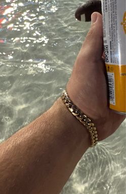 Gold Cuban Link Chain Bracelet