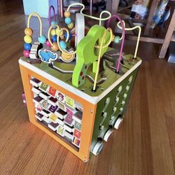 Kids Montessori cube toy