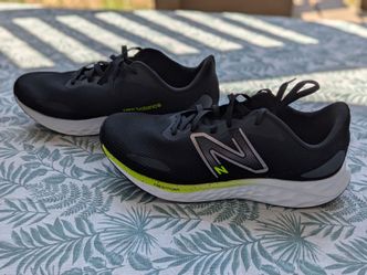 New Balance Fresh Foam Arishi v4, size 12, Pixel Green