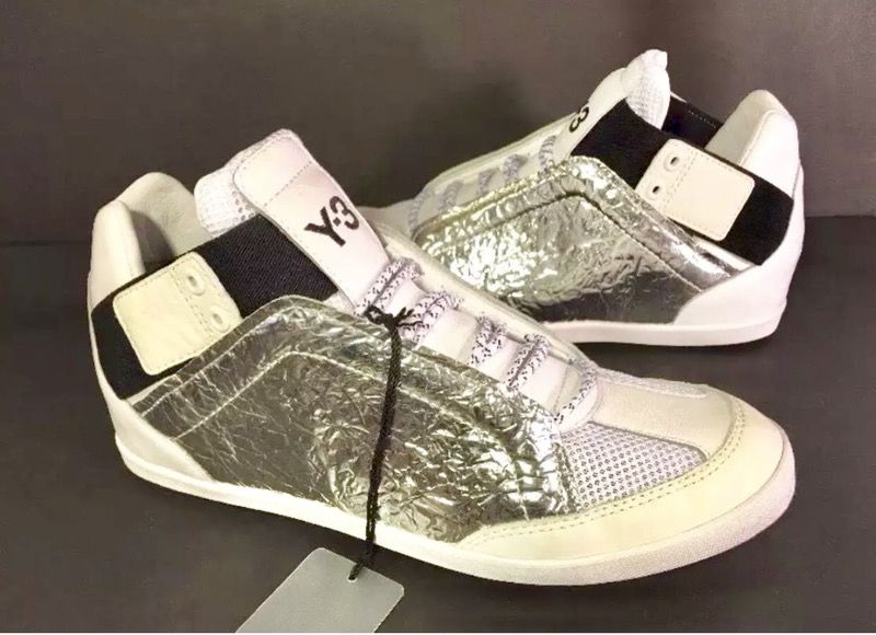 Men's Adidas Y3 Kazuhiri M22017 by Yohji Yamamoto Silver Size 8 “New with Tags!”