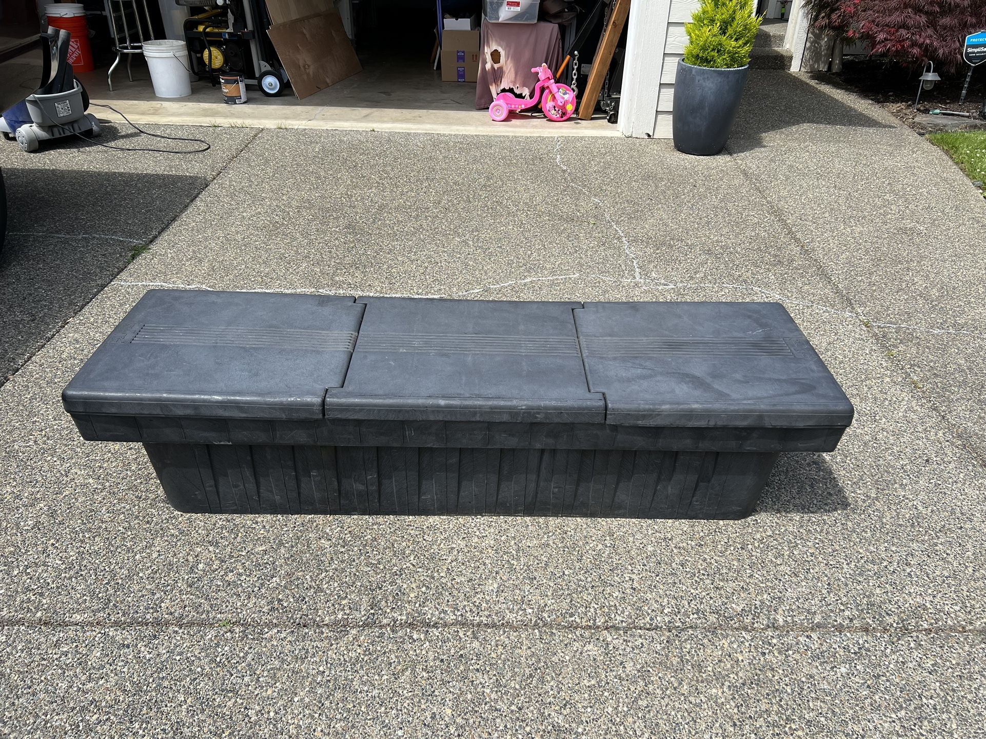 Truck Toolbox Fits Full Size Trucks